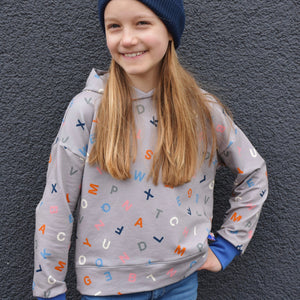 products/byGraziela_Stoffe_French_Terry_Buchstaben_ABC_Trend_Sweater_theCouture_boxy_sweater_kid512.jpg